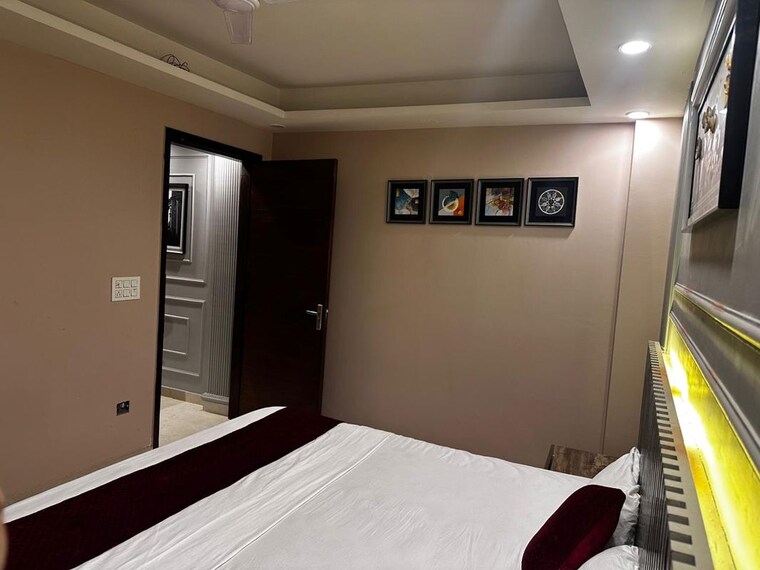 Bedroom, freedom fighters vihar 3 Bedroom 1980 Sq.Ft. Builder Floor In Freedom Fighters Vihar Delhi 10767368