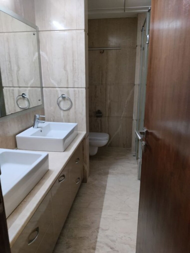Bathroom, abw-la-lagune 4 Bedroom 3160 Sq.Ft. Apartment In Sector 54 Gurgaon 10767357