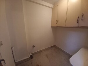 Room in 3 BHK Apartment at Safdarjung Enclave – for Rent