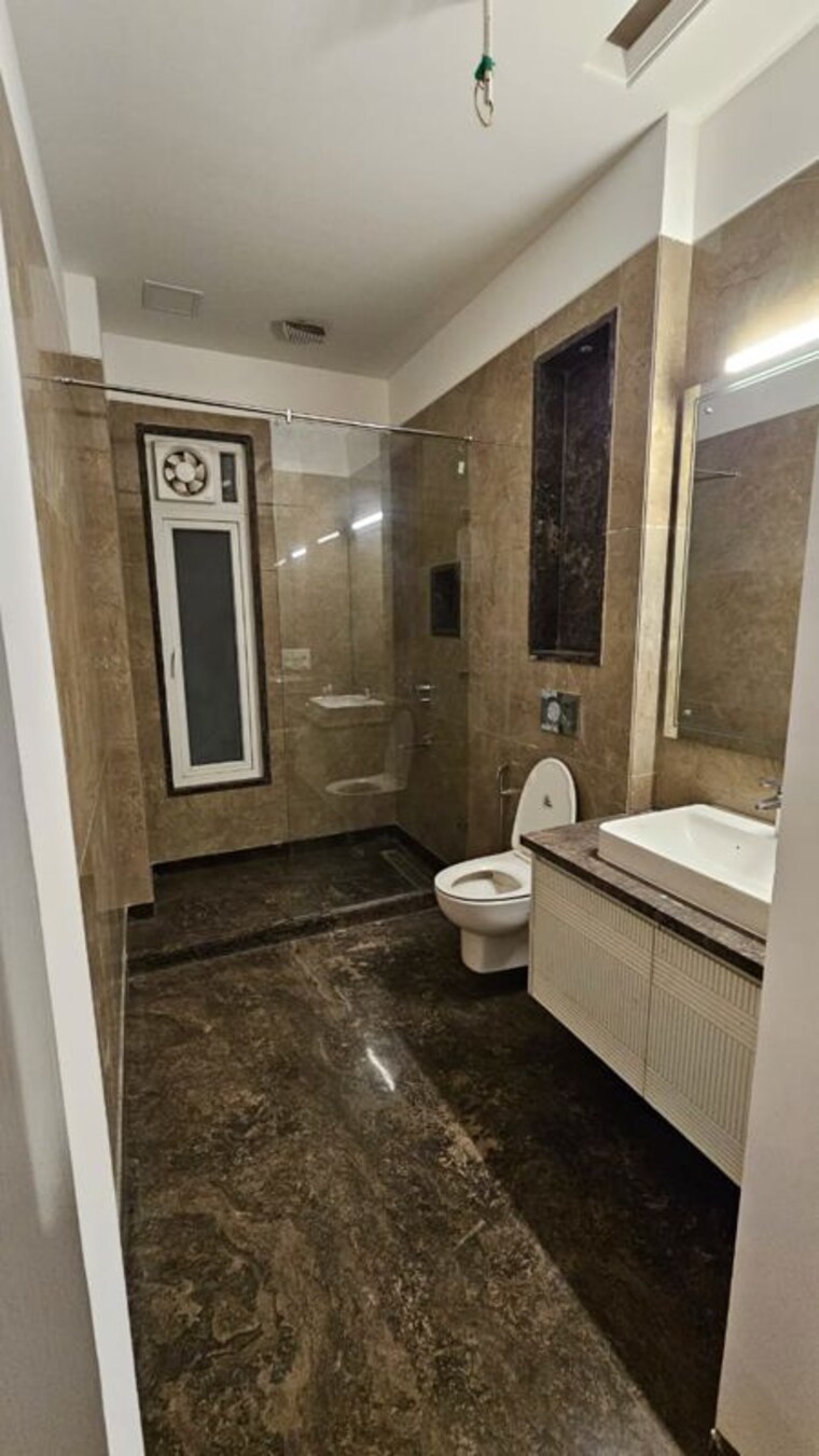 Bathroom, green park extension 4 Bedroom 3600 Sq.Ft. Apartment In Green Park Extension Delhi 10767404