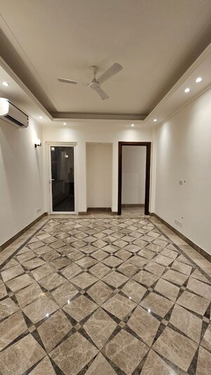 Building Lobby in 4 BHK Apartment at Green Park Extension – for Rent