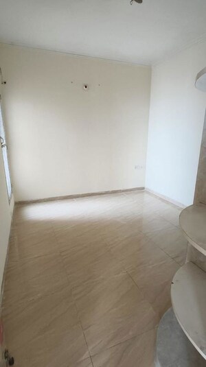 Room in 2 BHK Apartment at Gaur Atulyam, Omicron I Greater Noida – for Sale