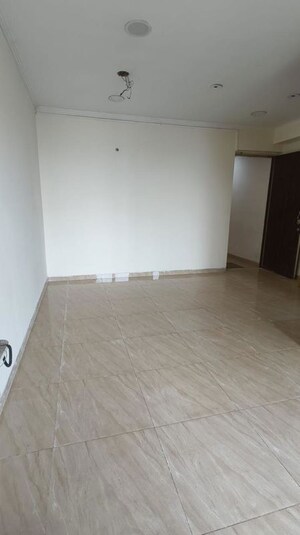 Room in 2 BHK Apartment at Gaur Atulyam, Omicron I Greater Noida – for Sale
