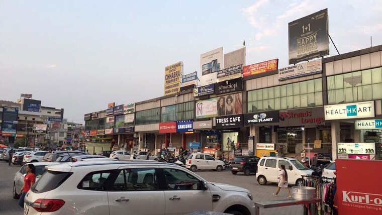 Exterior View, vip road Commercial Showroom 900 Sq.Ft. In Vip Road Zirakpur 10767462