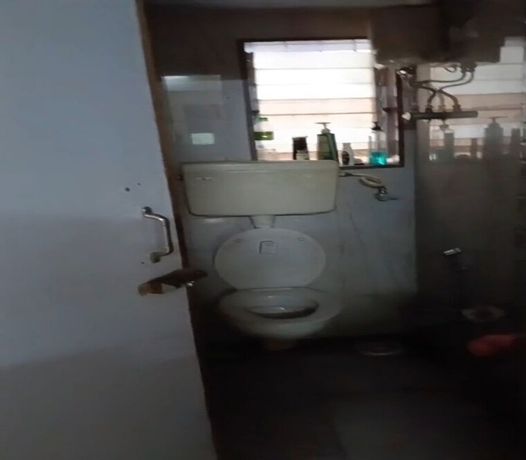 Bathroom, dadar west 2 Bedroom 785 Sq.Ft. Apartment In Dadar West Mumbai 10767463