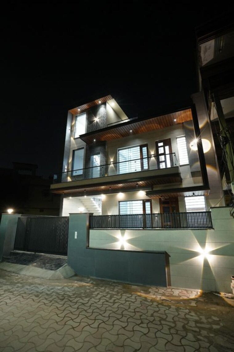 Kitchen, lohgarh 4 Bedroom 200 Sq.Yd. Villa In Lohgarh Zirakpur 10767469