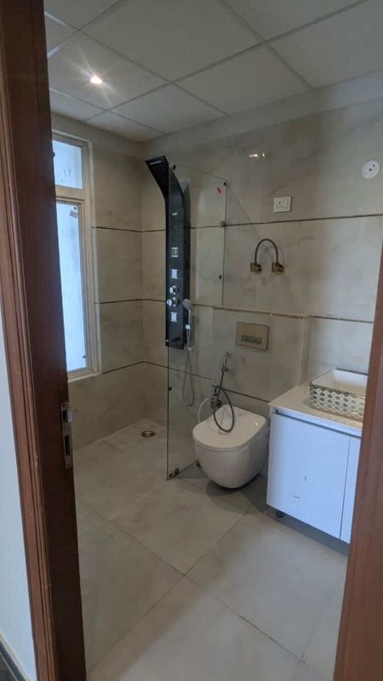 Bathroom, t-and-t-eutopia-phase-1 3 Bedroom 2085 Sq.Ft. Apartment In Siddharth Vihar Ghaziabad 10767472