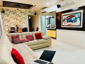 Bedroom in 3.5 BHK Apartment at Amanora Aspire Towerss, Hadapsar – for Rent