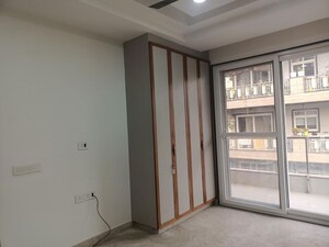 Room in 4 BHK Builder Floor at Sector 8 Dwarka – for Rent