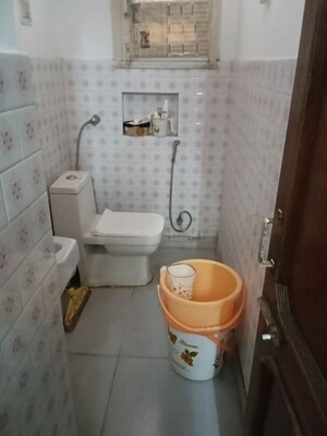 Bathroom in 1 RK Independent House at Sector 21 – for Rent