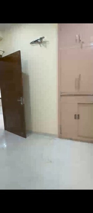 Room in 3.5 BHK Independent House at RWA Apartments Sector 20, Sector 20 – for Rent