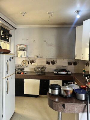 Kitchen in 3 BHK Apartment at Parsvnath Planet Plaza, Gomti Nagar – for Sale