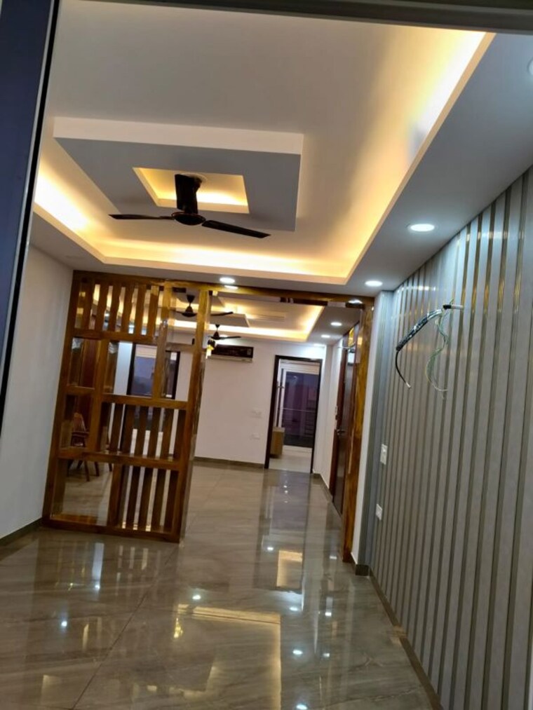 Room, palam vihar 4 Bedroom 360 Sq.Yd. Builder Floor In Palam Vihar Delhi 10767417