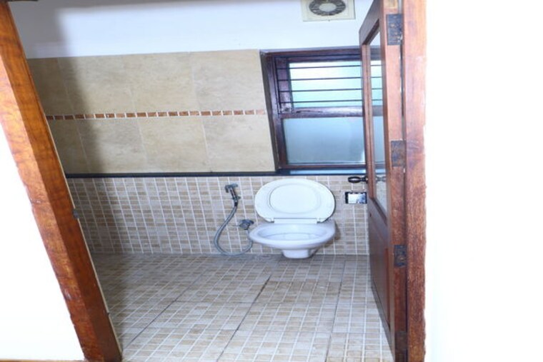 Bathroom, good-earth-palmgrove 4 Bedroom 4038 Sq.Ft. Villa In Kumbalgodu Bangalore 10767511