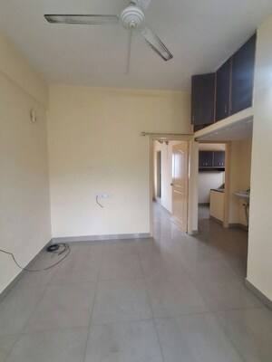 Room in 2 BHK Builder Floor at Rt Nagar – for Rent