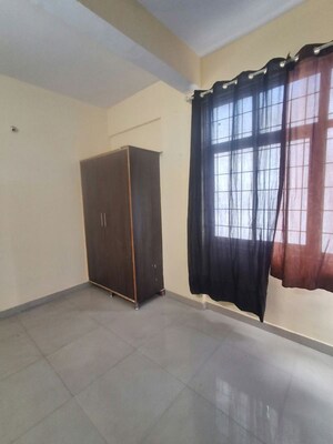 Room in 2 BHK Builder Floor at Rt Nagar – for Rent