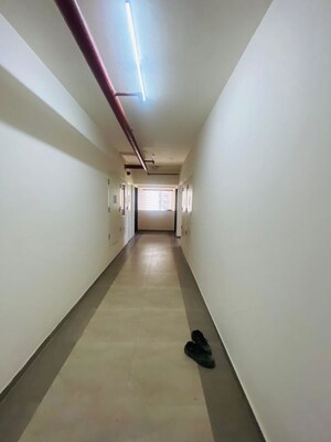Room in 2 BHK Apartment at Runwal Primrose, Dombivli East – for Rent