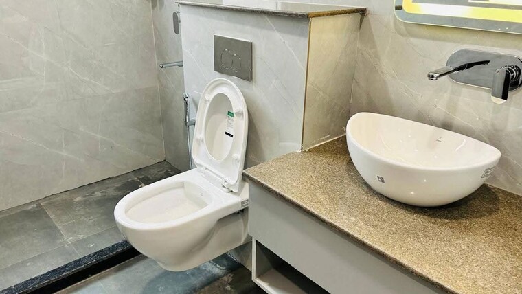 Bathroom, freedom fighters enclave 2 Bedroom 1000 Sq.Ft. Apartment In Freedom Fighters Enclave Delhi 10767647