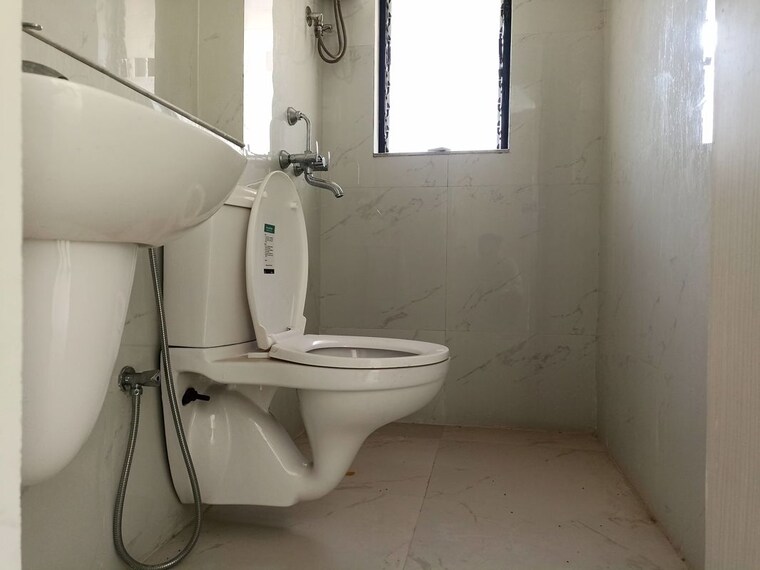 Bathroom, runwal-gardens-phase-2 1 Bedroom 437 Sq.Ft. Apartment In Dombivli East Thane 10767664