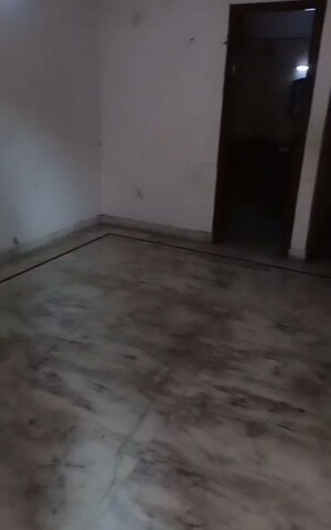 Room in 2 BHK Apartment at Supertech Residency, Vaishali Sector 5 – for Sale