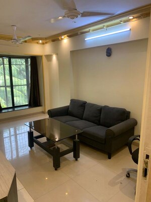 1 BHK Apartment For Rent in Rendezvous Apartment, Andheri West