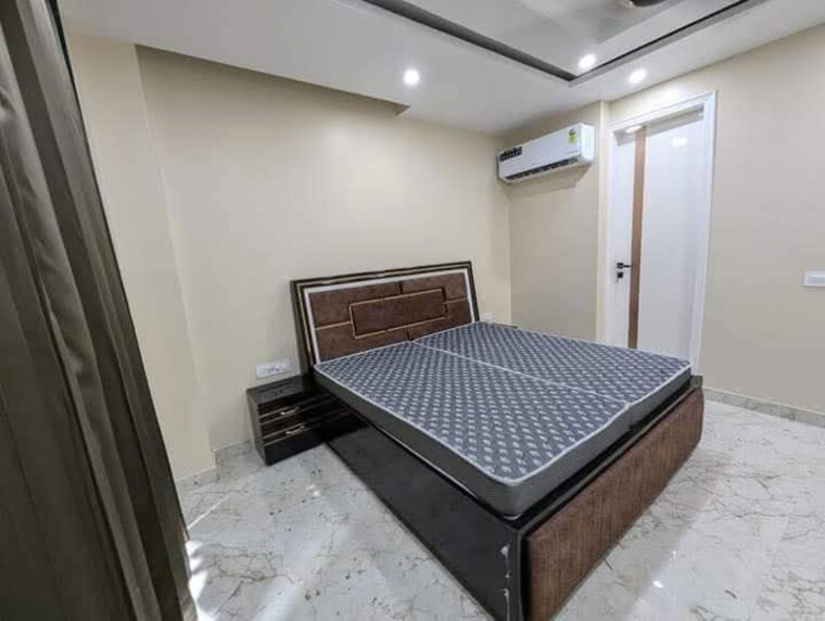 Bedroom, freedom fighters enclave 2 Bedroom 1000 Sq.Ft. Apartment In Freedom Fighters Enclave Delhi 10767707