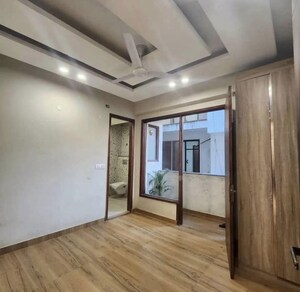 Room in 2 BHK Builder Floor at Saket – for Rent