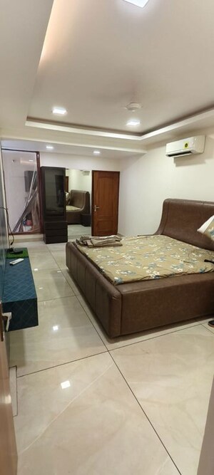 Bedroom in 6 BHK Independent House at Sector 71 – for Rent