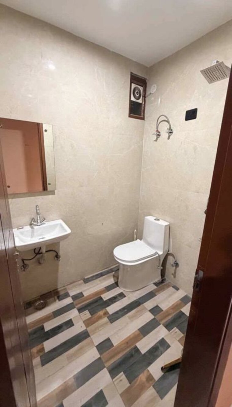 Bathroom, chattarpur 2 Bedroom 1250 Sq.Ft. Builder Floor In Chattarpur Delhi 10767741