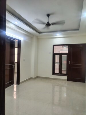 Room in 2 BHK Builder Floor at Neb Sarai – for Rent