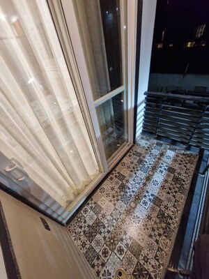 Balcony in Studio Builder Floor at Sector 46 – for Rent