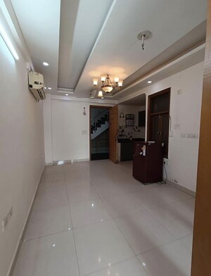 Room in 2 BHK Builder Floor at Tilak Nagar – for Rent