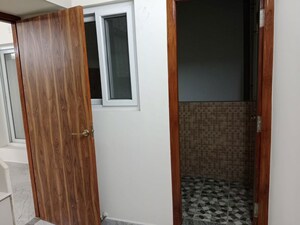 Room in 2 BHK Apartment at Parrys – for Sale
