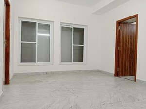 Room in 2 BHK Apartment at Parrys – for Sale