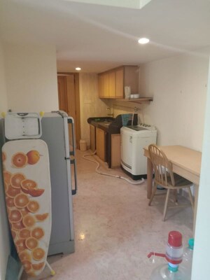 Room in 2 BHK Apartment at Bandra West – for Rent