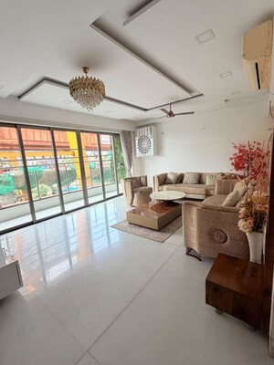 Team Area in 3 BHK Apartment at Bhavya Supreme Annexe, Parel – for Sale
