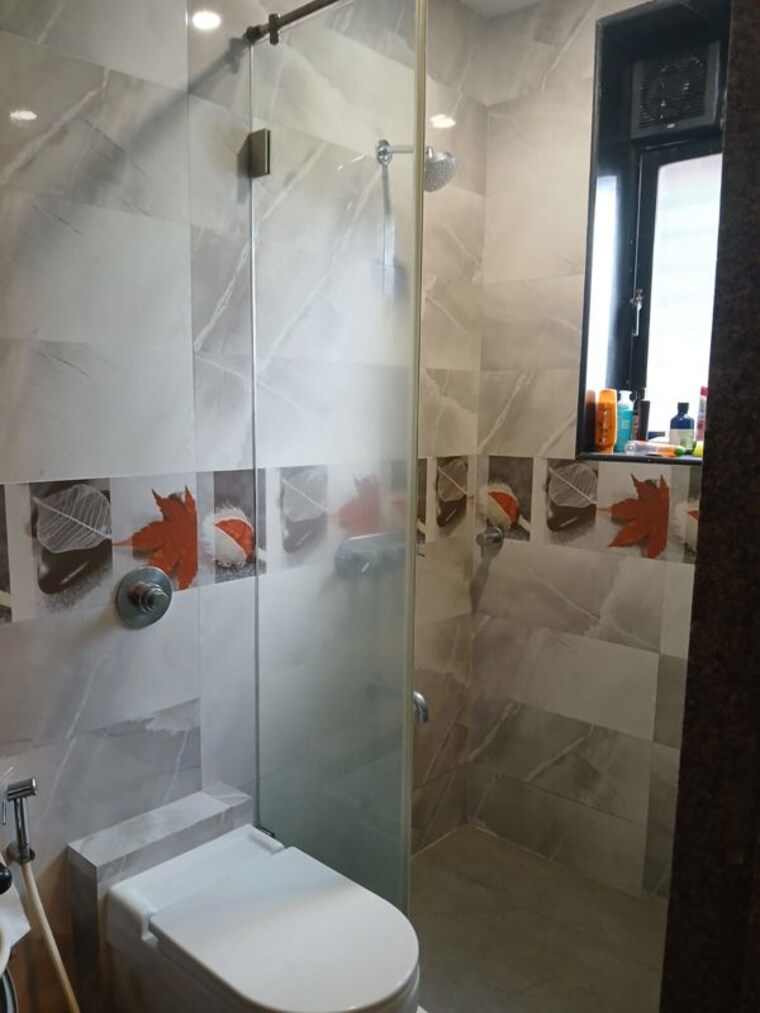 Bathroom, kalpataru-towers 2.5 Bedroom 1280 Sq.Ft. Apartment In Kandivali East Mumbai 10767811