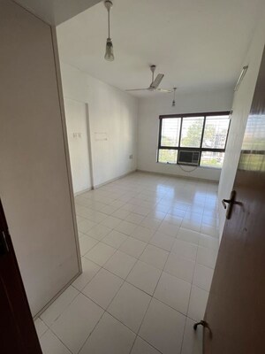 Room in 3 BHK Apartment at Parel – for Sale