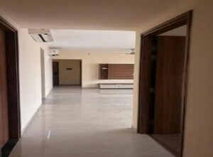 Room in 3 BHK Apartment at Experion Capital, Gomti Nagar – for Rent