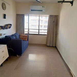 Room in 1 BHK Apartment at Paschim Apartments, Dadar West – for Rent