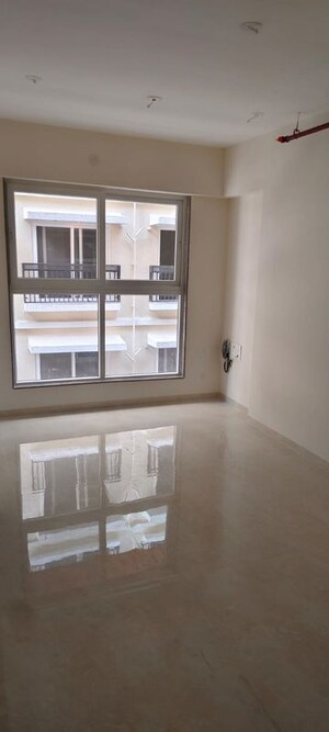 Room in 1 BHK Apartment at Vaibhavlaxmi Queens Avenue, Chembur – for Rent