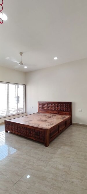 Bedroom in 4 BHK Villa at Mowa – for Rent
