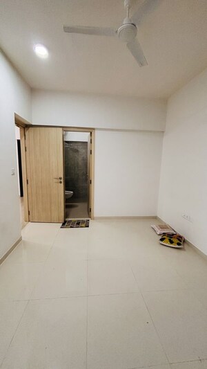 Room in 2 BHK Apartment at L And T Rejuve 360, Mulund West – for Rent