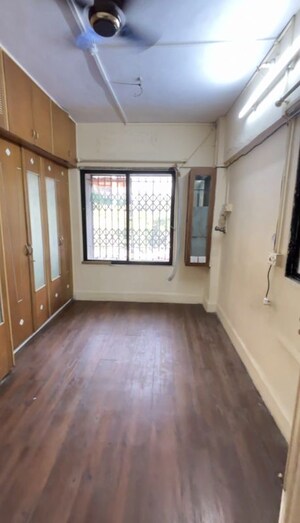 Room in 1 BHK Apartment at Swapna Sangeet CHS, Mulund West – for Rent