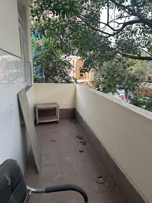 Balcony in 1 BHK Apartment at Bandra West – for Rent