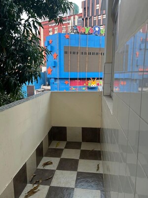 Balcony in 1 BHK Apartment at Bandra West – for Rent