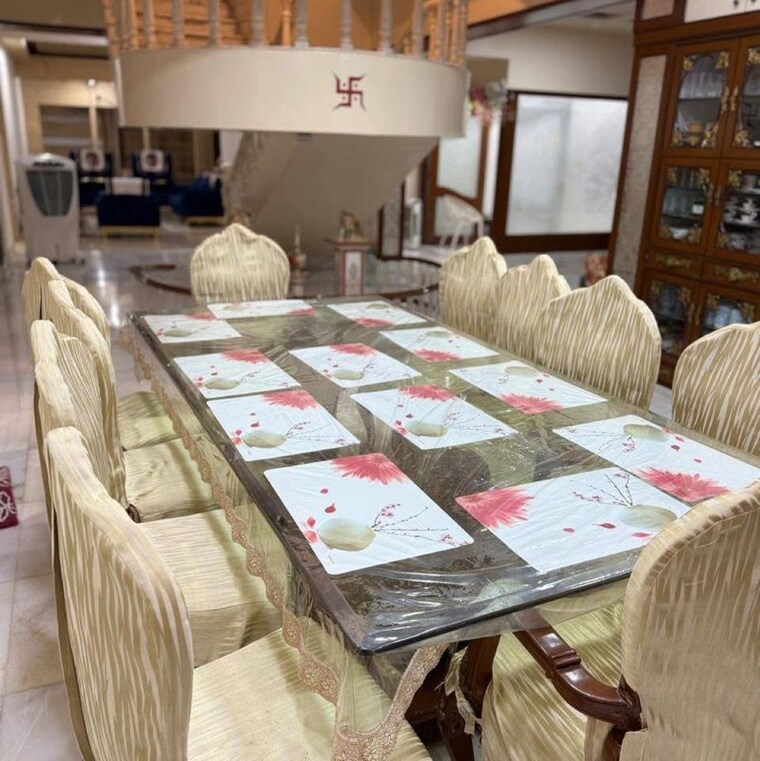 Dining area, lokhandwala complex 5 Bedroom 6500 Sq.Ft. Villa In Lokhandwala Complex Mumbai 9994545