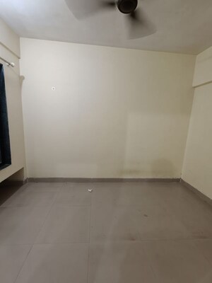 Room in 1 RK Apartment at Sanjay Gandhi Nagar CHS, Malad East – for Rent