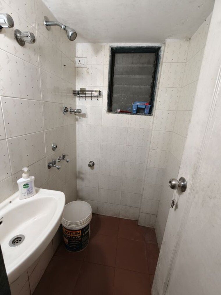 Bathroom, sanjay-gandhi-nagar-chs 1 RK 400 Sq.Ft. Apartment In Malad East Mumbai 10767911