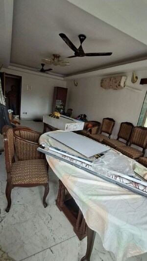 Bedroom in 2 BHK Apartment at Bandra West – for Rent